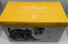 Load image into Gallery viewer, Dept 56- Snow Village "2000 Holly Lane"