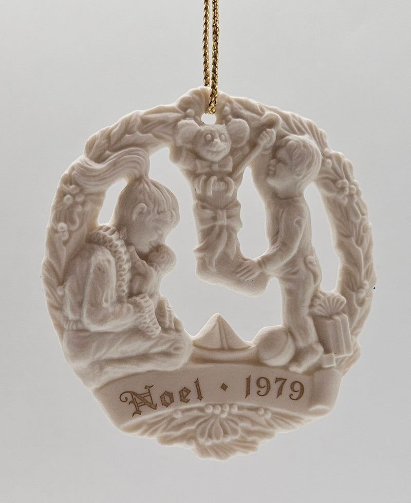 Gorham – “Joys of Christmas Christmas Gifts Parian Medallion” — ornament view