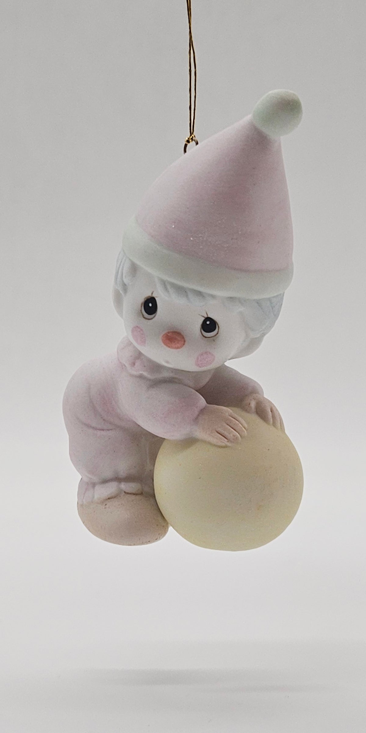 1985 Happiness Is the Lord 15830 — ornament close-up