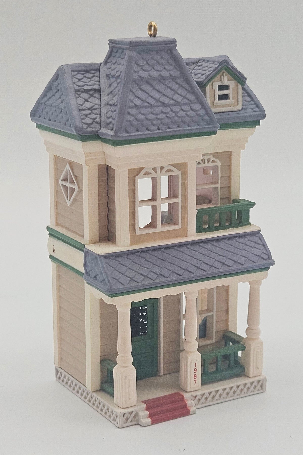 Hallmark Keepsake – “House on Main Street” — ornament view
