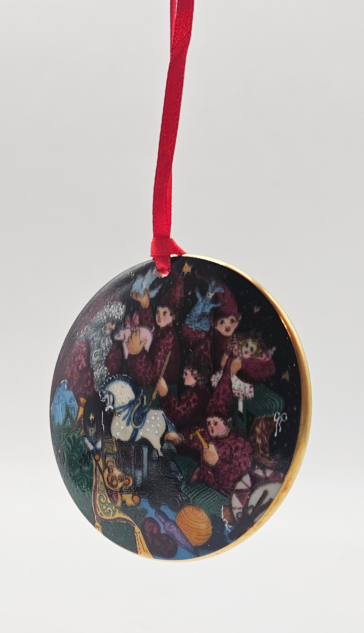 Bing & Grøndahl – “Santa's Workshop First Edition” — ornament view