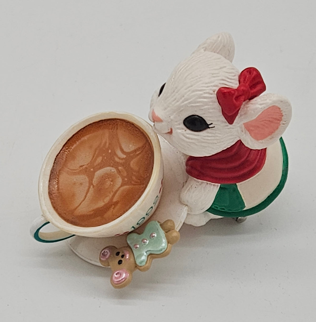Hallmark Keepsake – “Holiday Teatime” — ornament view