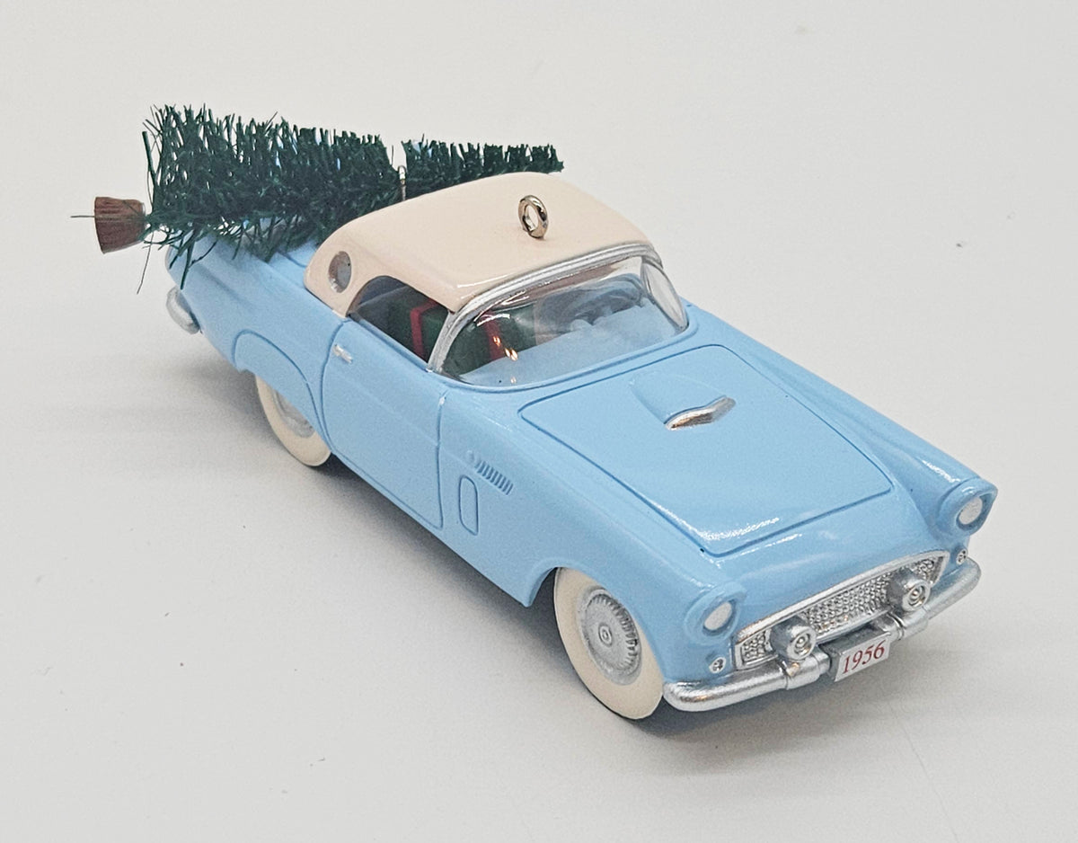 Hallmark Keepsake – “Classic American Cars 1956 Ford Thunderbird” — ornament view