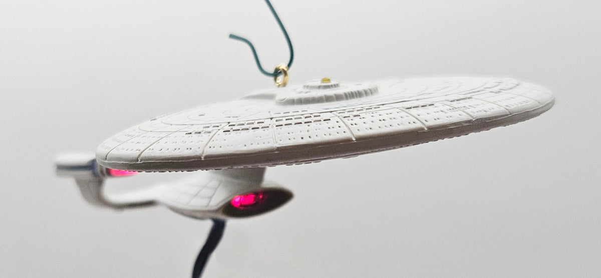1993 Hallmark Keepsake U.S.S. Enterprise NCC-1701-D – product side