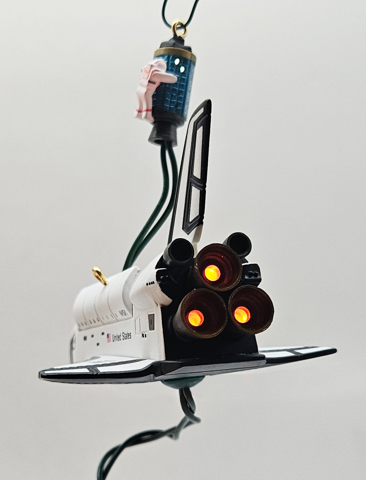 Hallmark Keepsake – “Space Shuttle” — ornament view