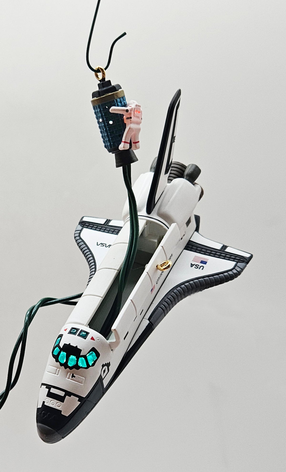Hallmark Keepsake – “Space Shuttle” — ornament view