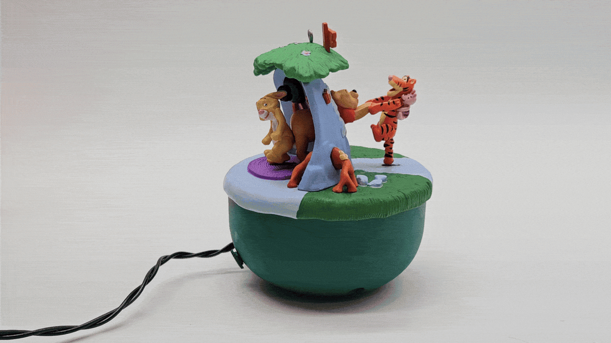 Hallmark Keepsake – “Winnie the Pooh Too Much Hunny” — ornament view