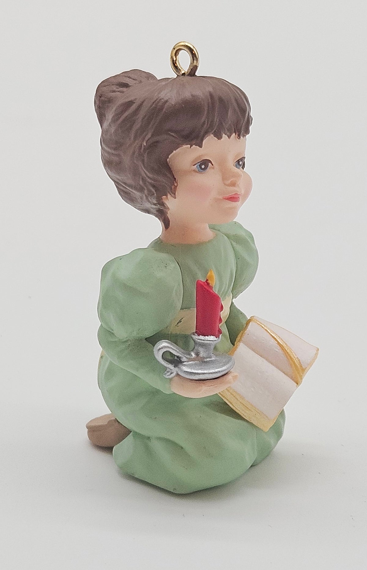 Hallmark Keepsake – “Prayer for Peace” — ornament view