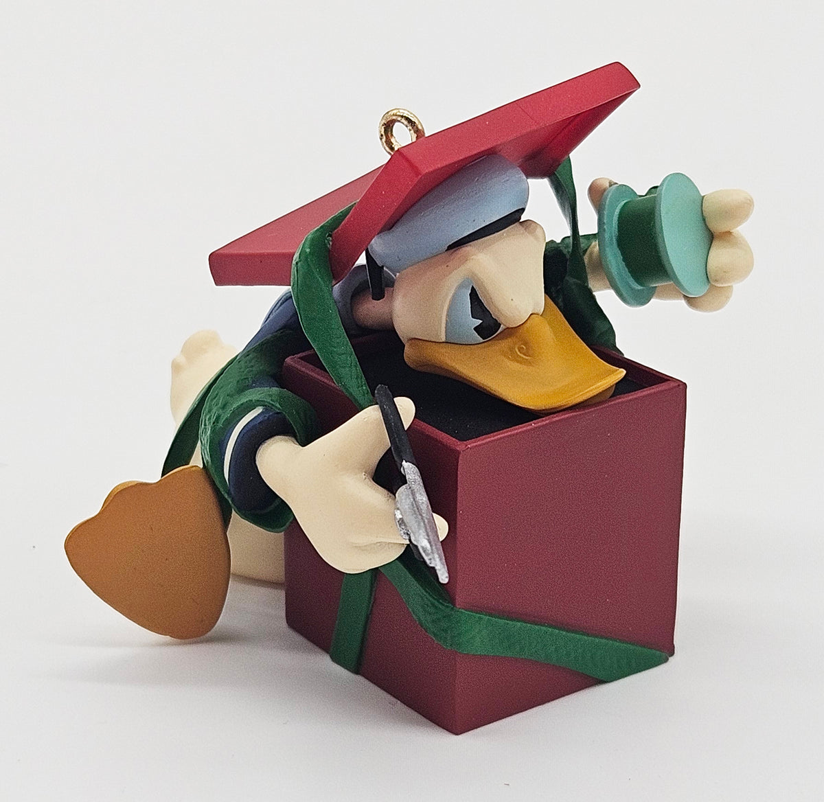 1997 Hallmark Keepsake Donald’s Surprising Gift (QXD4025) — product