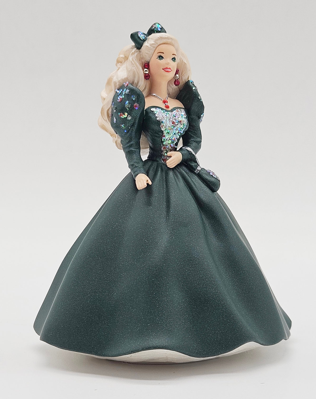 1999 Hallmark Keepsake Happy Holidays Barbie No. 4 (QXC4507) — product