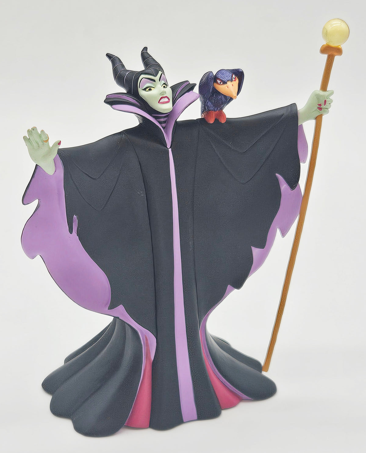 Hallmark Keepsake – “Maleficent Unforgettable Villains” — ornament view