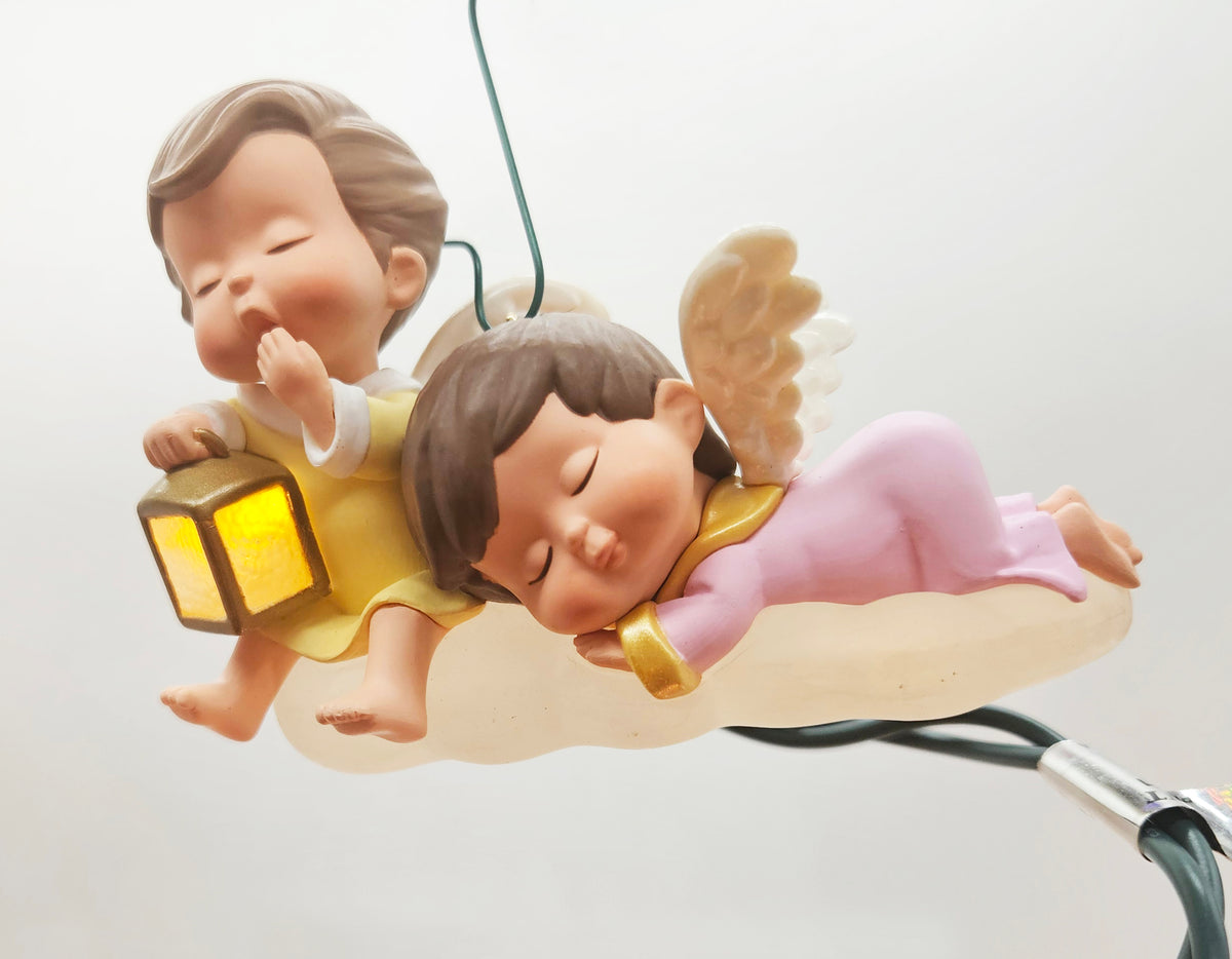 Hallmark Keepsake – “Mary's Angels Lighted” — ornament view