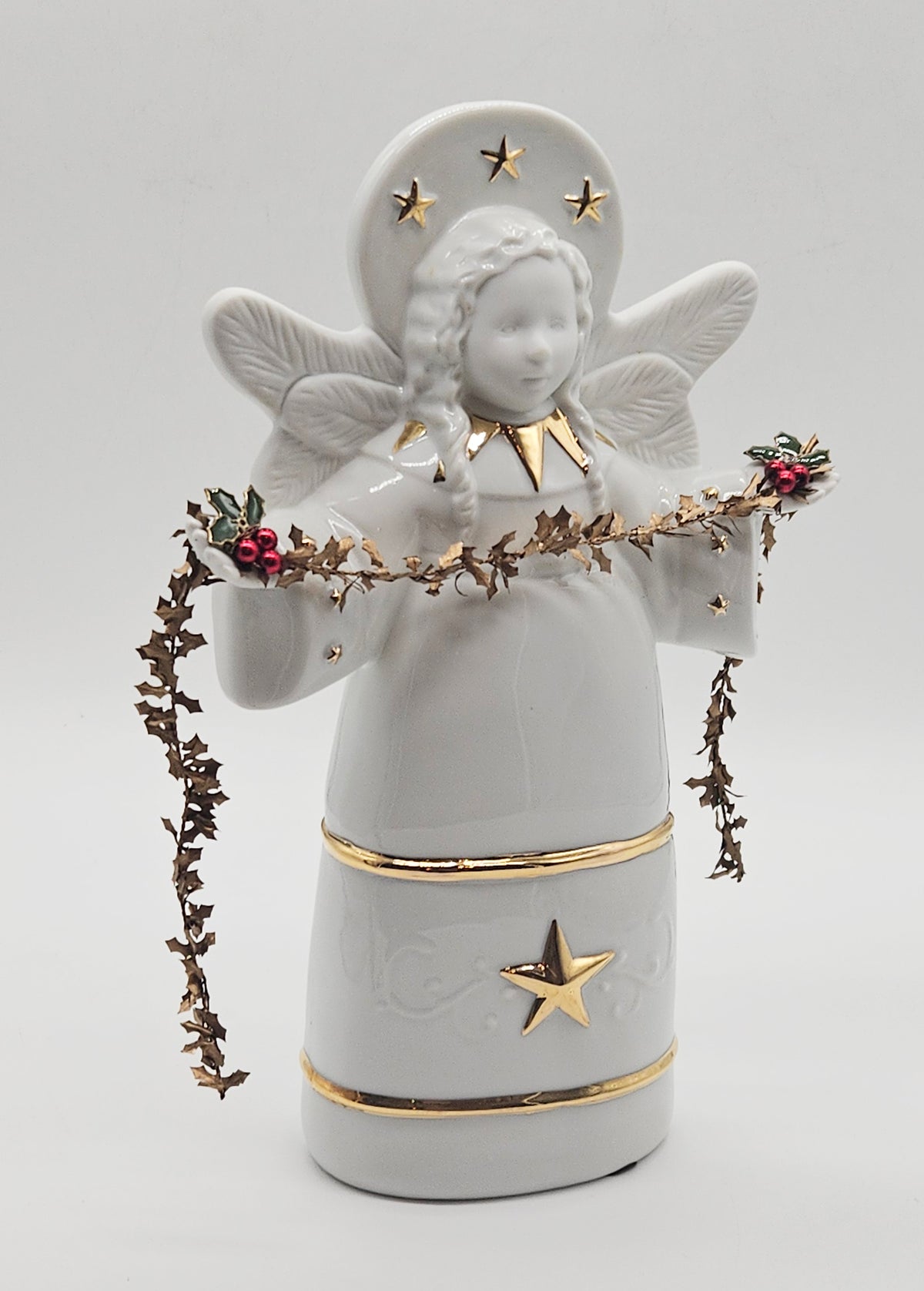 Hallmark Keepsake – “Christmas Angel Miniature Tabletop Display” — ornament view