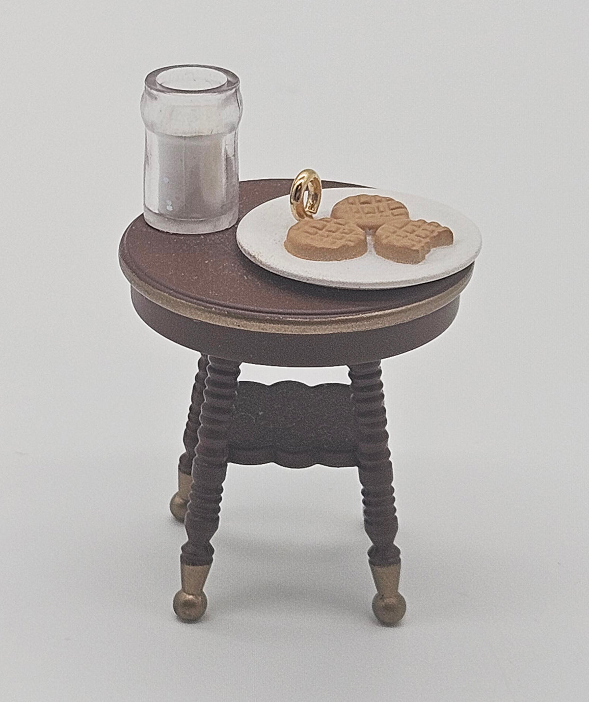 2002 Hallmark Keepsake Santa’s Big Night – and cookies