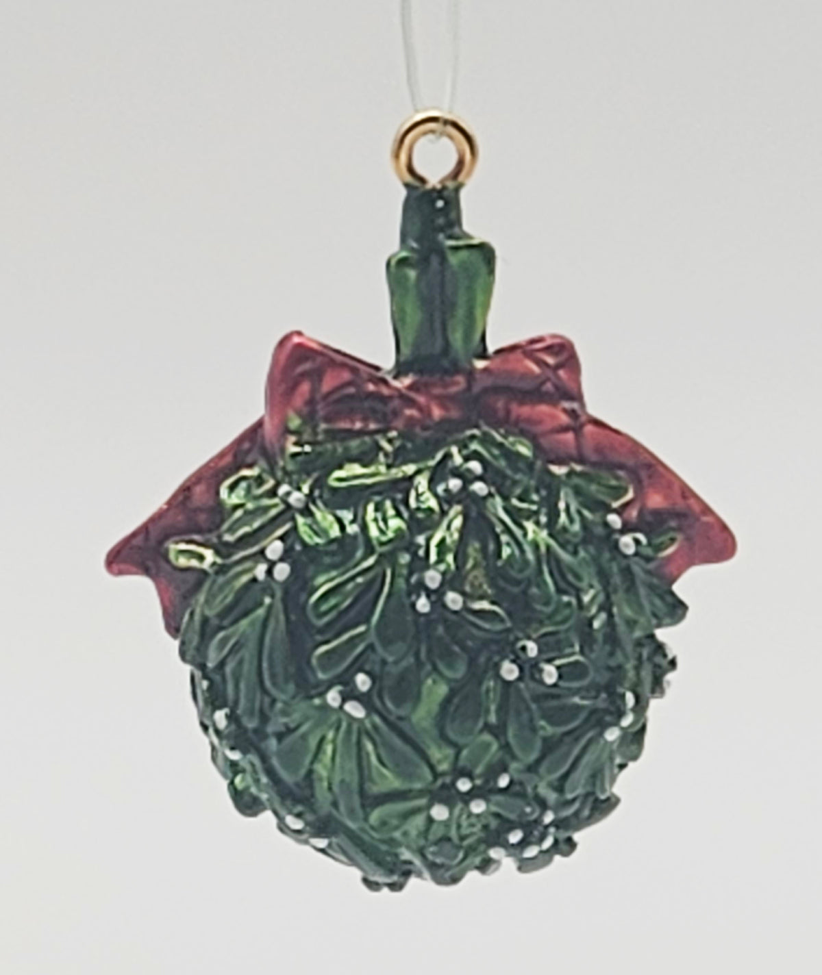 2003 Hallmark Keepsake Symbols of Christmas – mistletoe ball