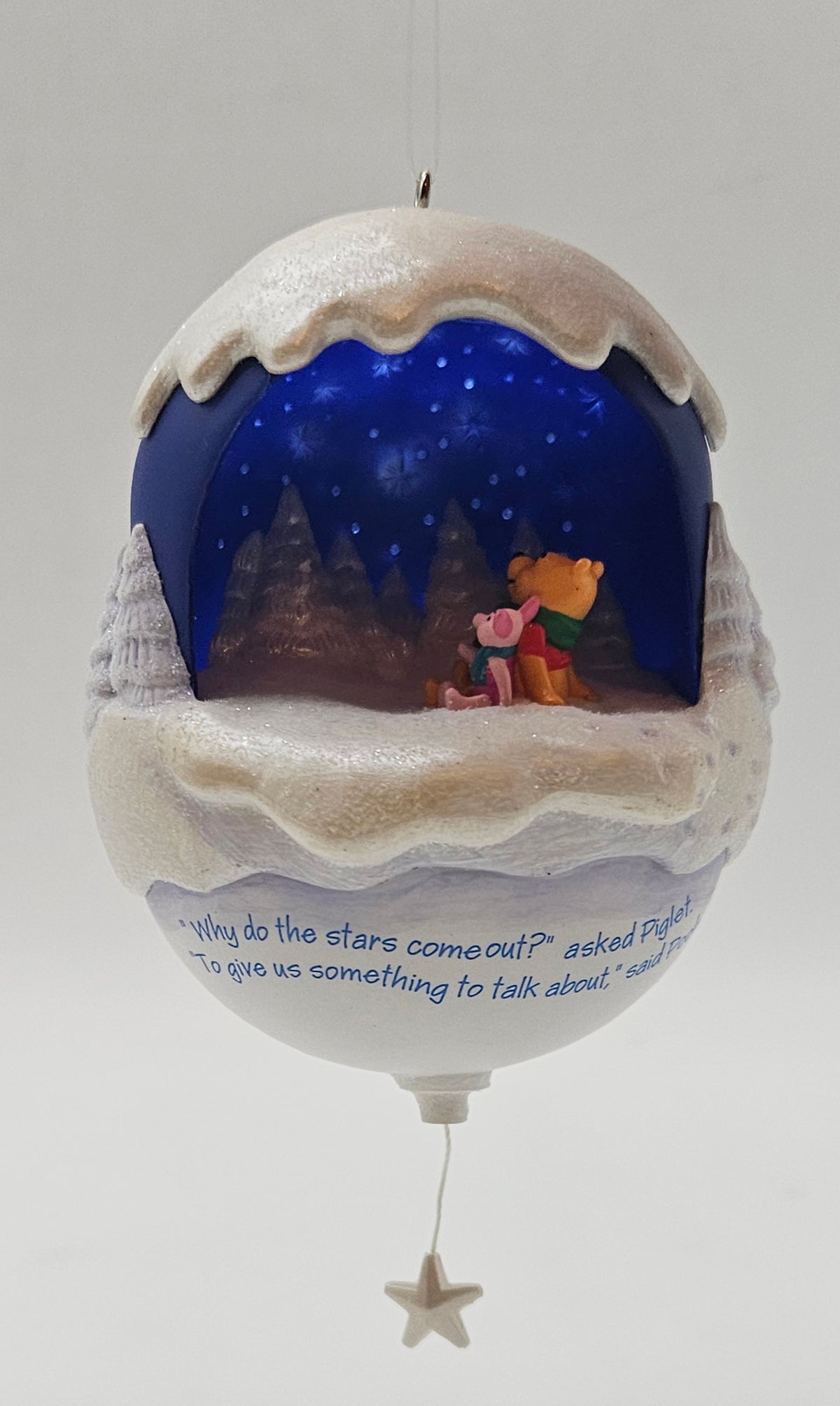 Hallmark Keepsake – “Club Winnie the Pooh Sharing the Stars” — ornament view
