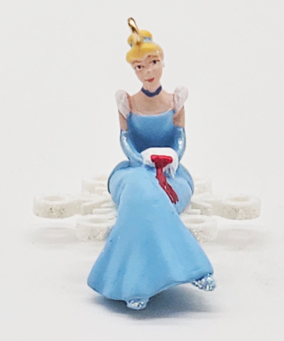 Hallmark Keepsake – “Disney Snowflake Miniatures” — ornament view