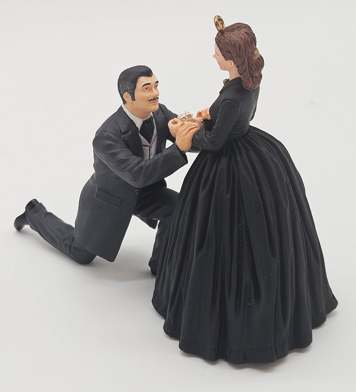 Hallmark Keepsake – “Scarlett O'Hara and Rhett Butler” — ornament view