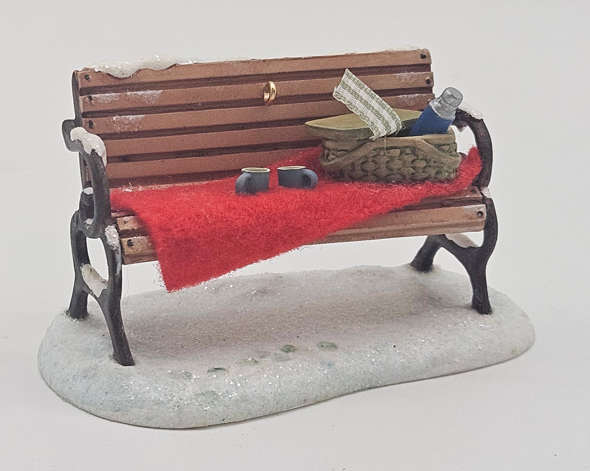 Hallmark Keepsake – “Winter Park Cozy Bench” — ornament view