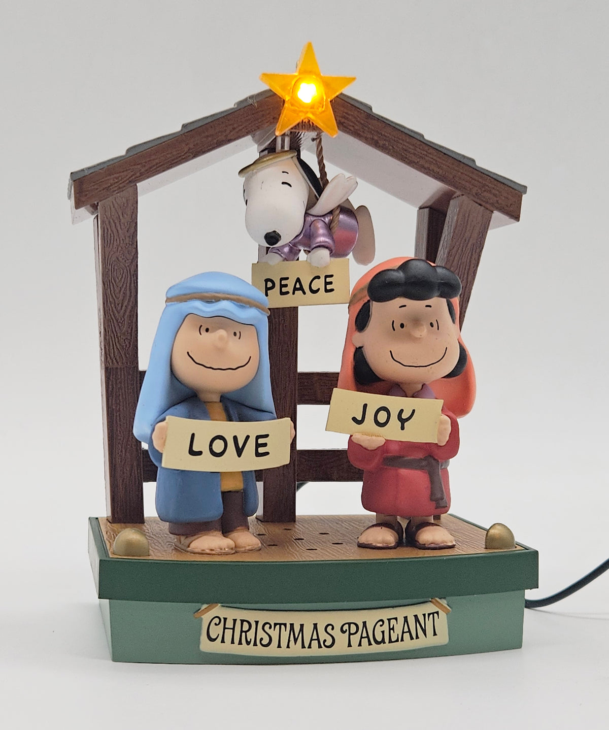 Hallmark Keepsake – “Peanuts Pageant” — ornament view