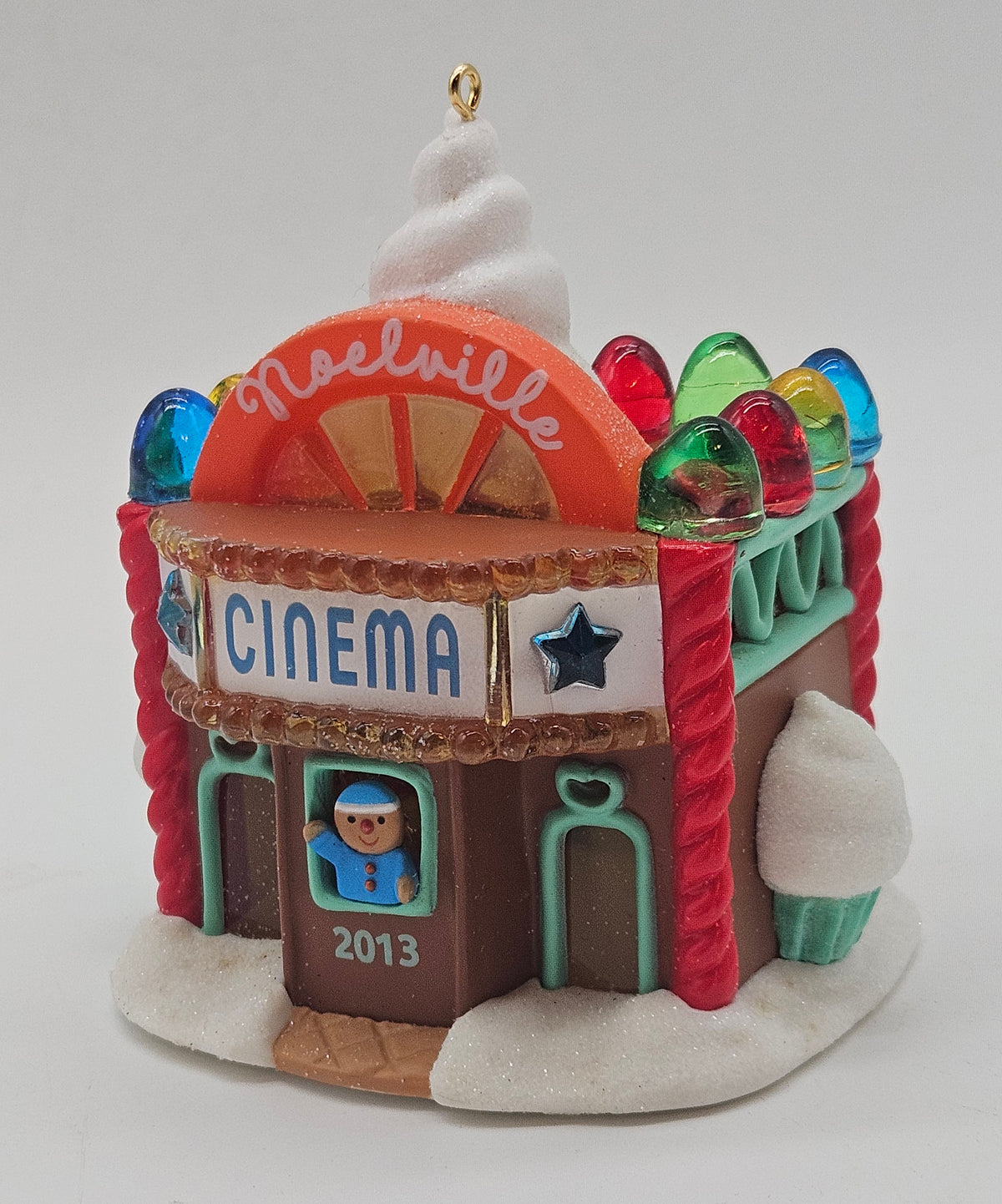 Hallmark Keepsake – “Noelville Cinema” — ornament view