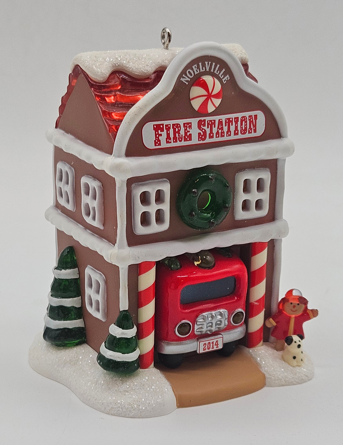 Hallmark Keepsake – “Noelville Fire Station” — ornament view