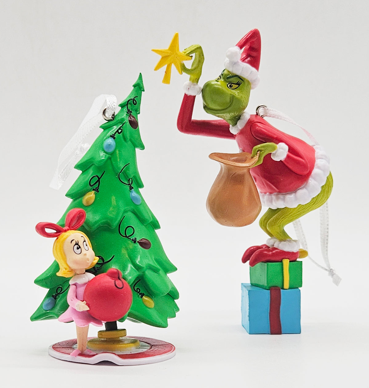 Hallmark Keepsake – “Grinch and Cindy Lou Who” — ornament view