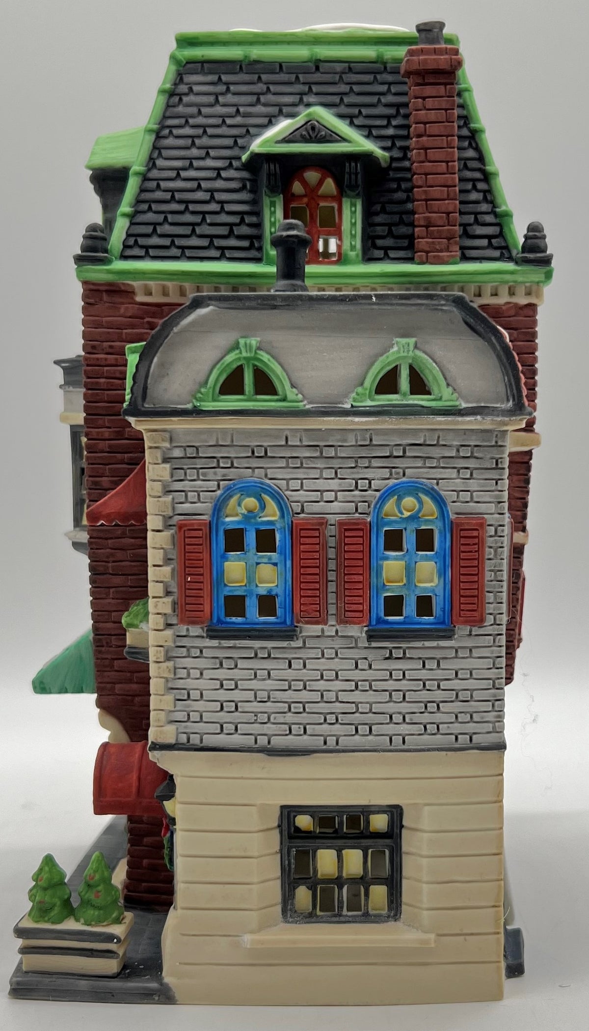 Department 56- Christmas in the City "Dorothy's Dress Shop"