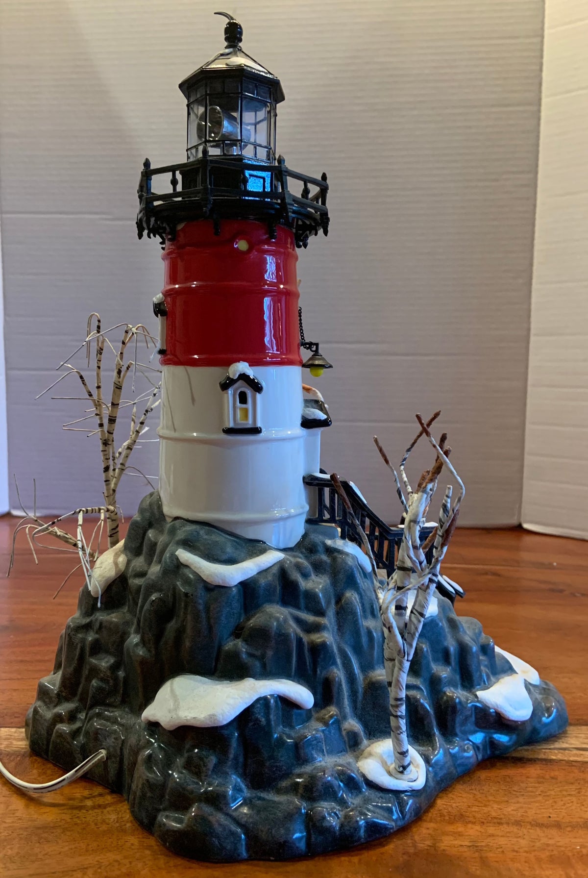 Dept 56- Snow Village "Rock Point Lighthouse"