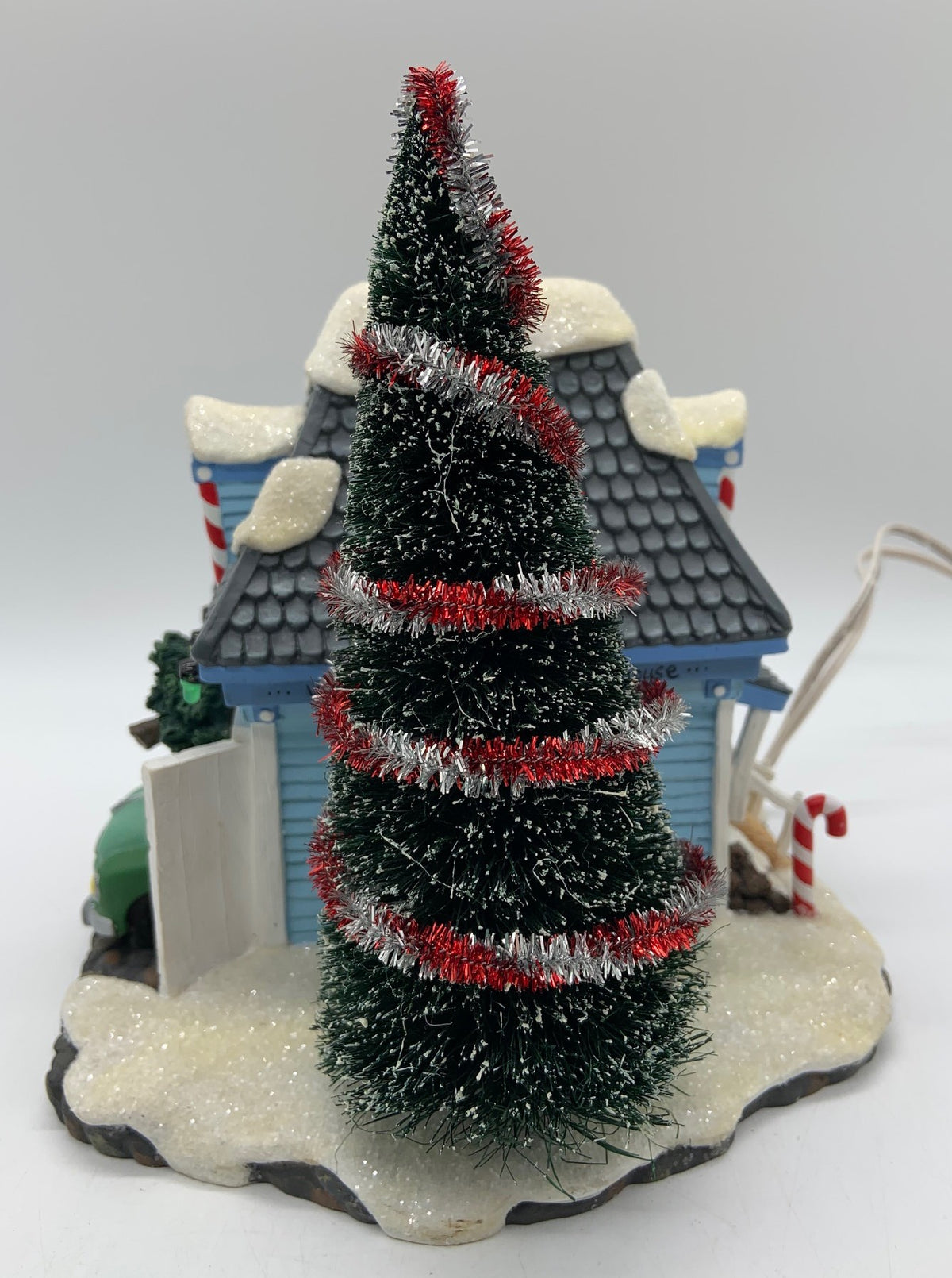 Dept 56- Twas the Night Before Christmas "Oh Such a Clatter Garage"