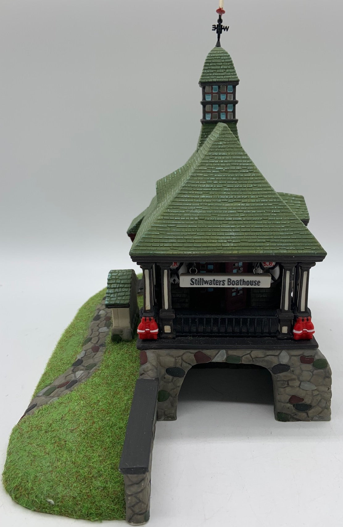 Dept 56- Seasons Bay Series "Stillwaters Boathouse"