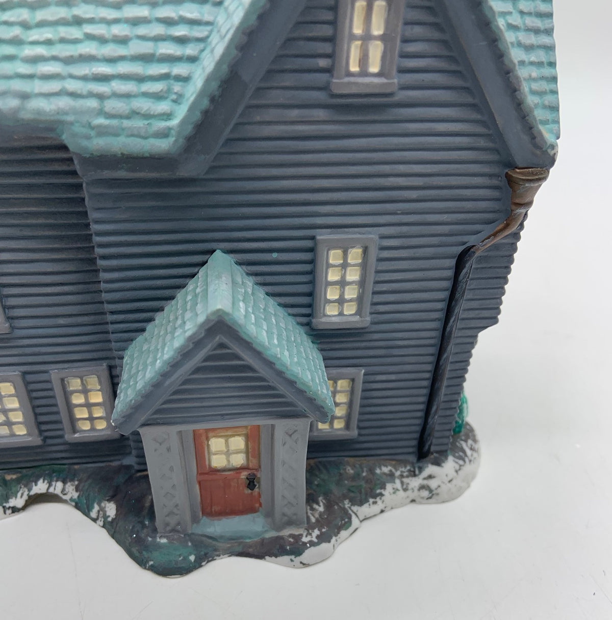 Department 56- New England Village "The Gables"