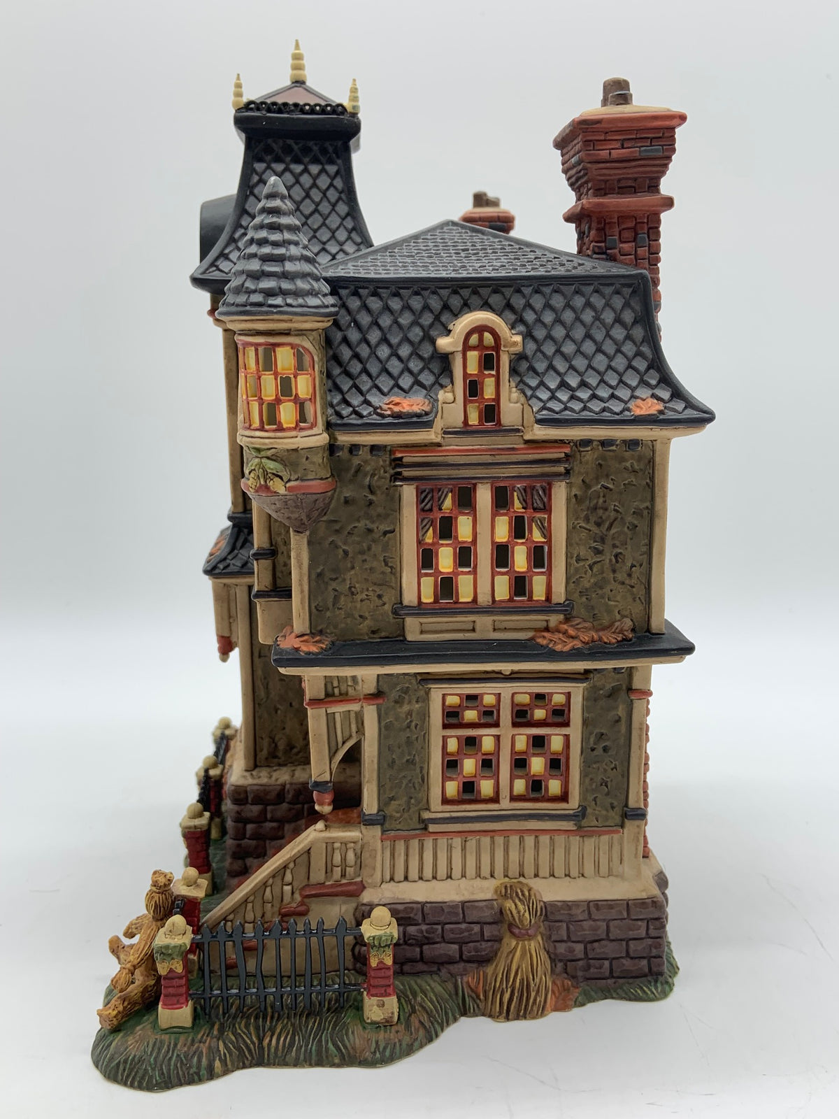 Dept 56- Dickens' Village All Hallows Eve "Barleycorn Manor"