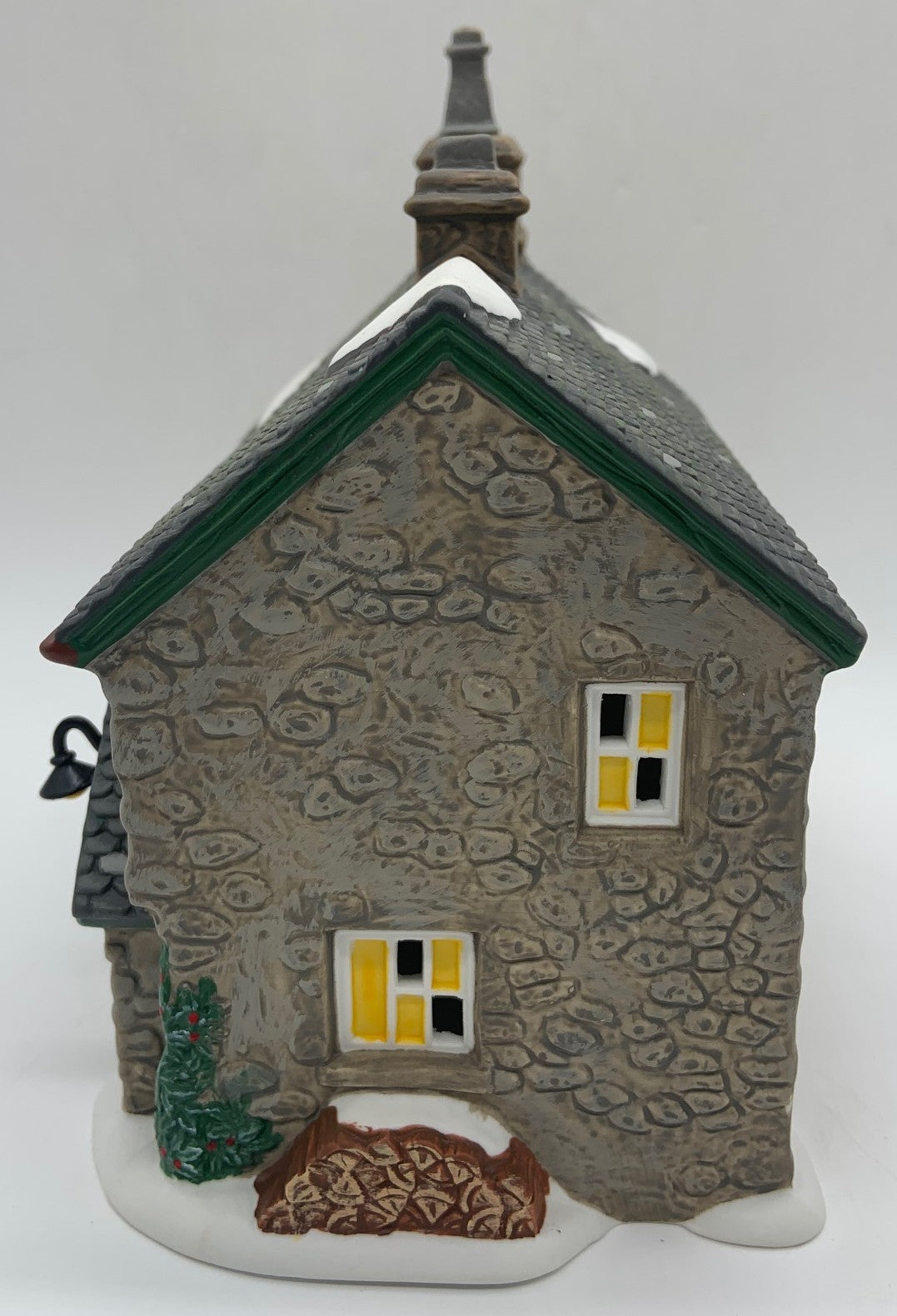Dept 56- Dickens' Village "Cricket's Hearth Cottage"