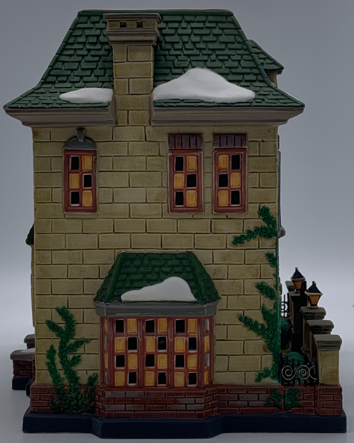 Department 56- Christmas in the City "Gardengate House"