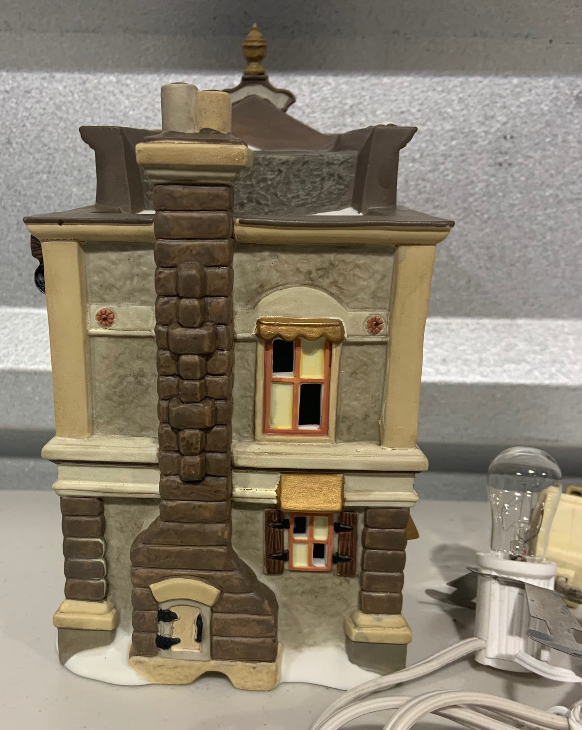 Retired Dept 56- New England Village "The Dirty Owl"