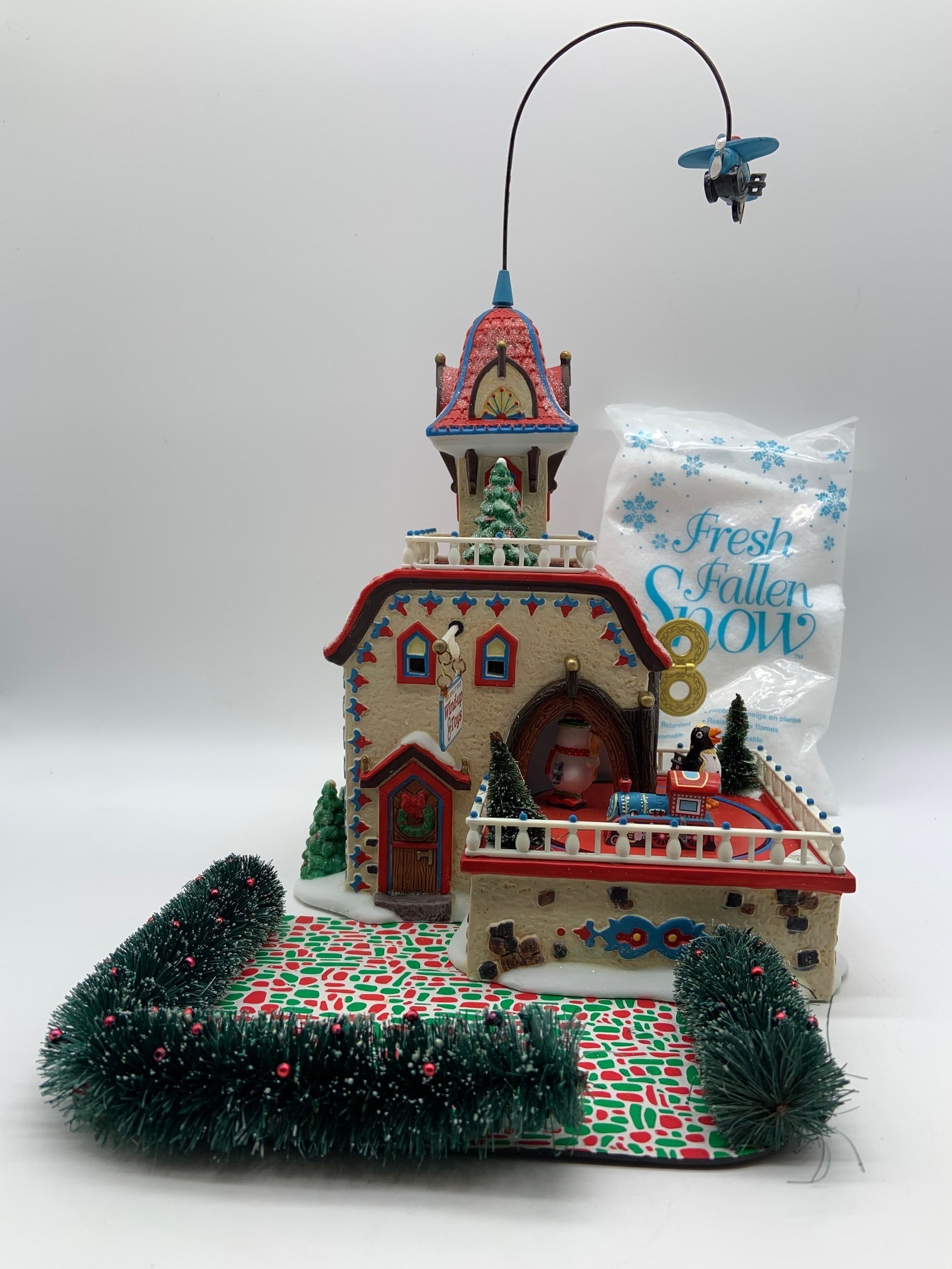 DEPT buy 56 CHRISTMAS IN THE CITY - TOPSY'S TOYS-LIGHTED SCENE RARE