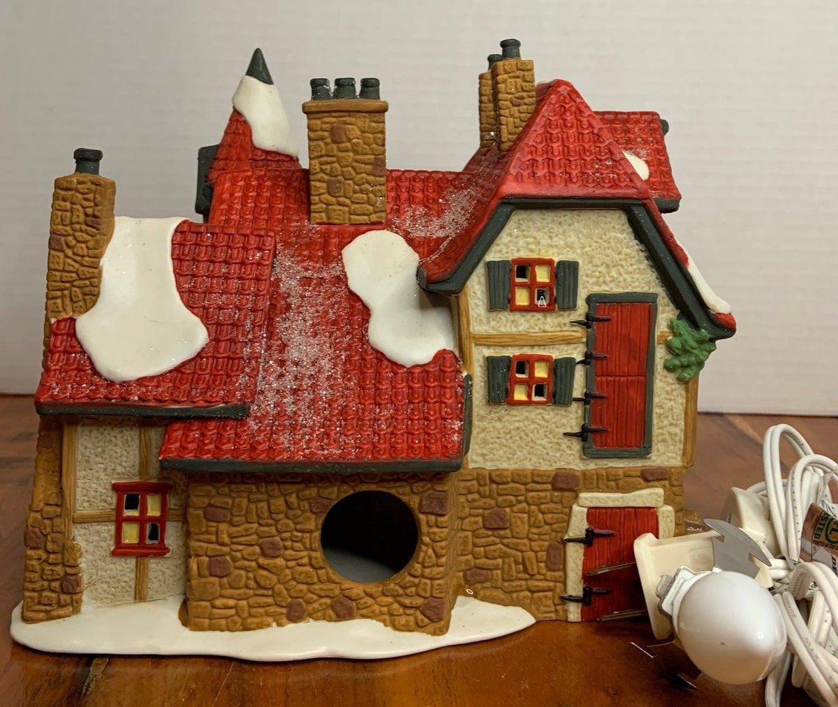 Dept 56- North Pole "Santa's Workshop"
