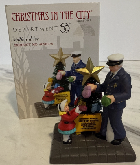 Dept 56- Christmas in the City "Mitten Drive" accessory