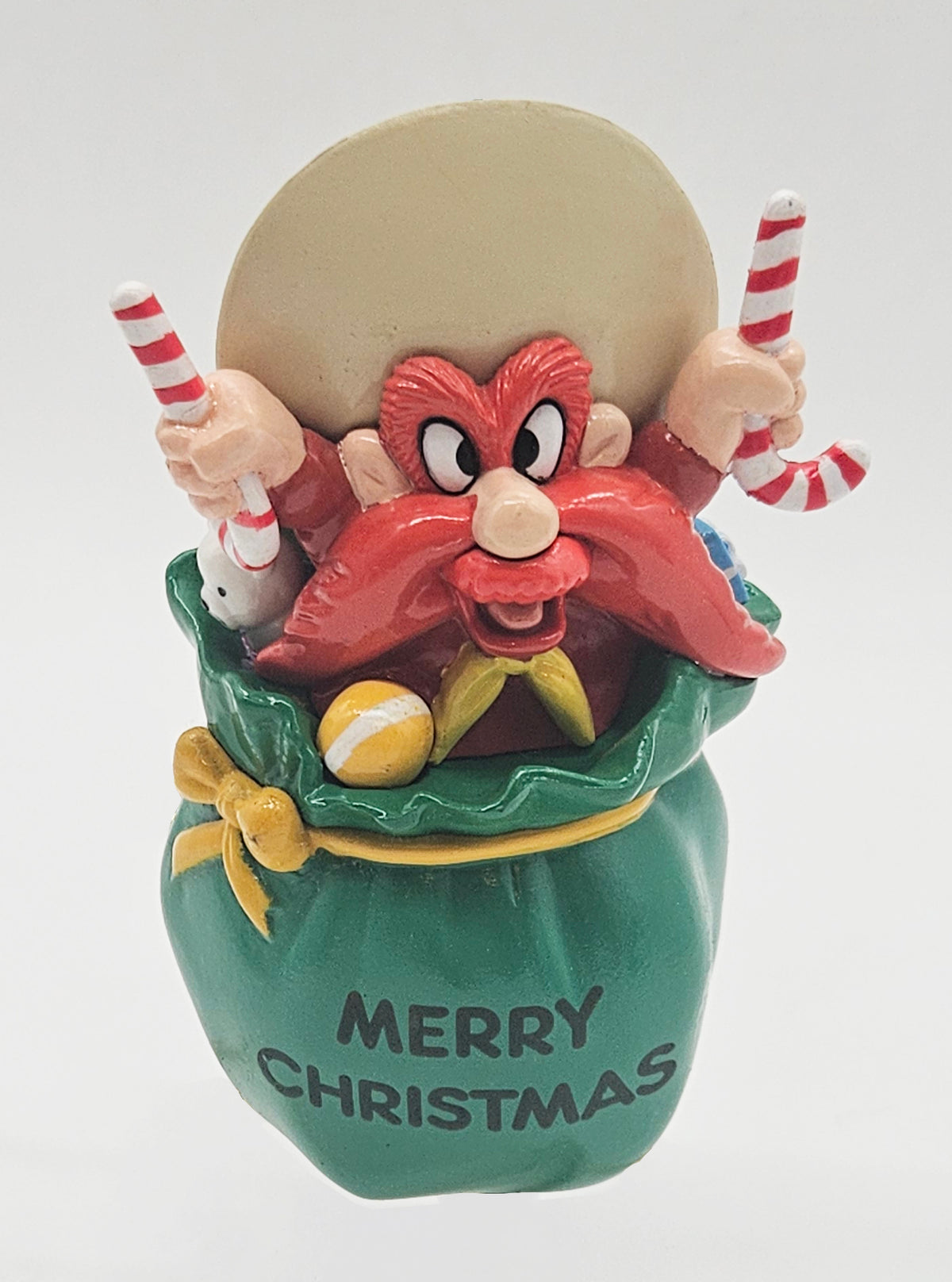 Danbury Mint – “Bugs Bunny and Friends Christmas Ornaments Collection” — ornament view