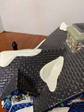 Load image into Gallery viewer, Dept 56- Snow Village "Jingle Bells House"