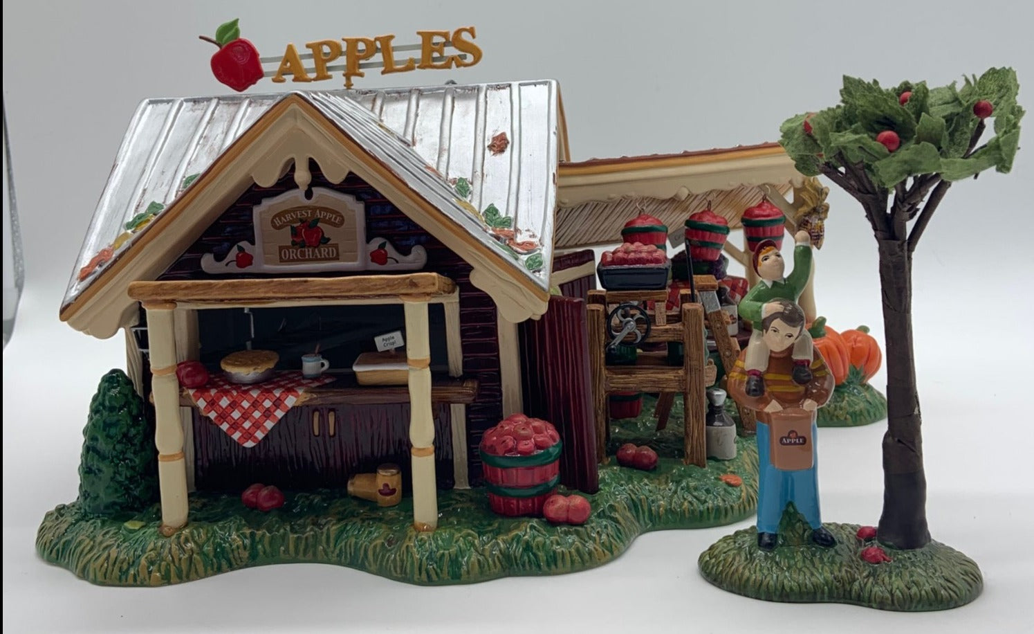 Department 56 outlet Harvest Apple Orchard