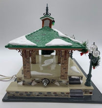 Load image into Gallery viewer, Retired Department 56- Snow Village "Home for the Holidays Express"