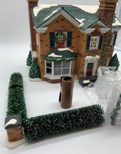 Load image into Gallery viewer, Dept 56- Snow Village "2000 Holly Lane" accessories