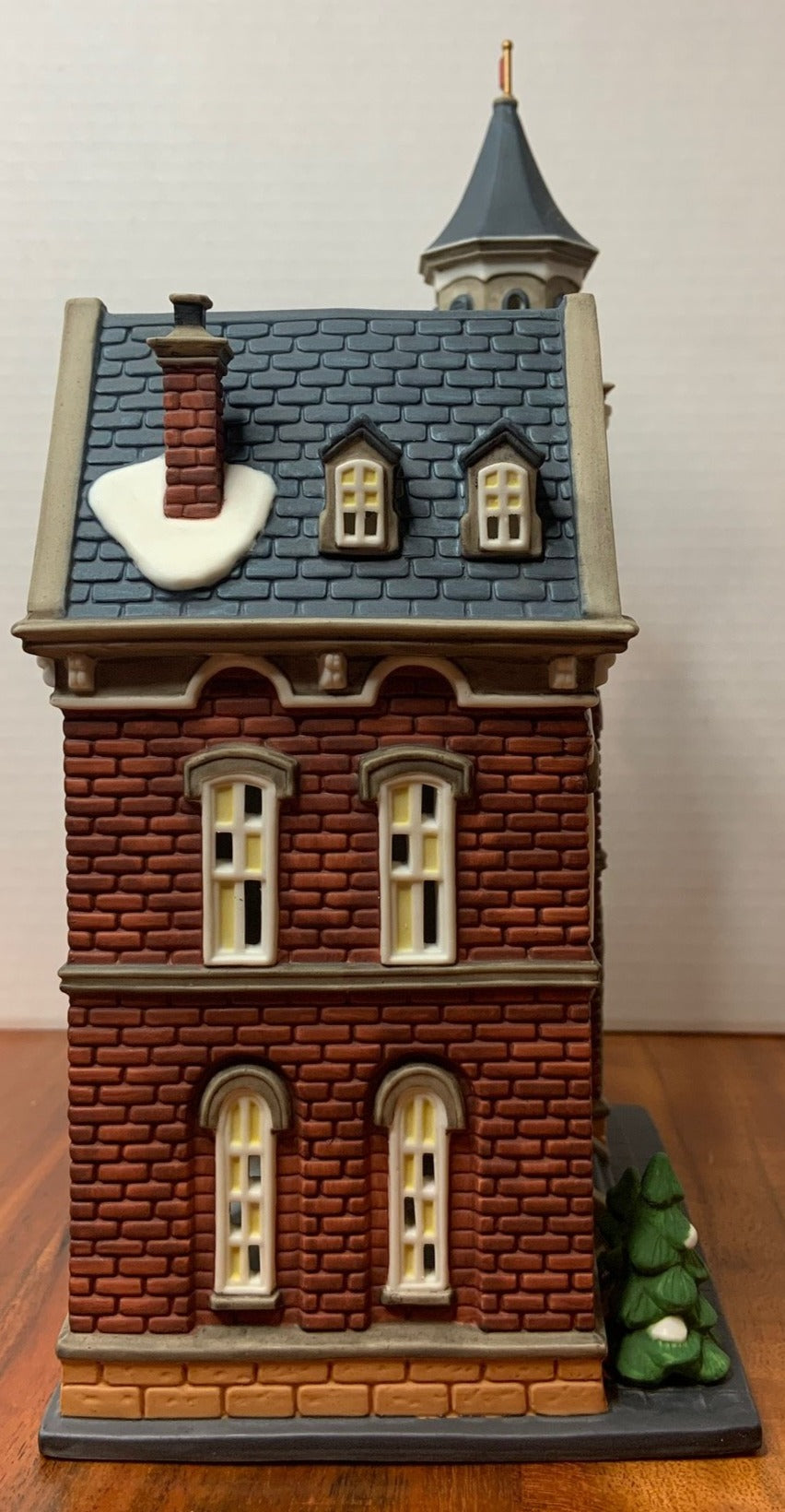 Department 56 Brighton School side