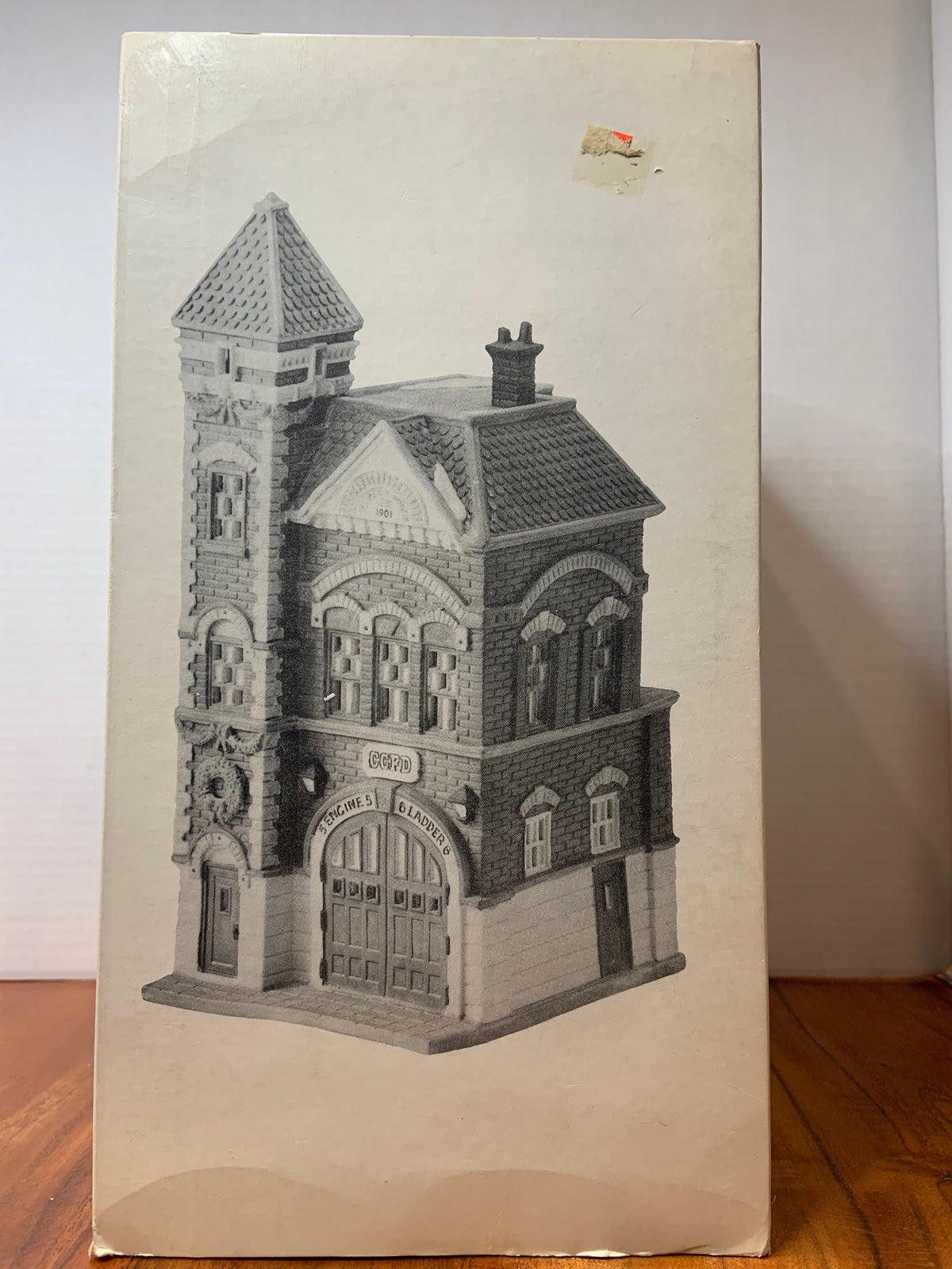 Retired Dept 56 Christmas in the City Red Brick Firestation