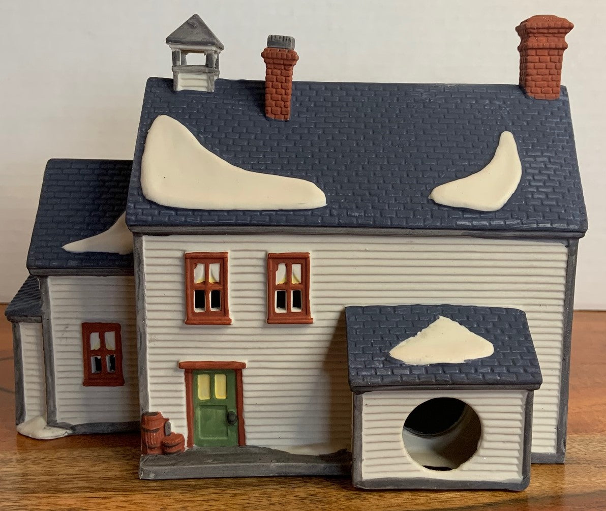 Dept 56 Pennsylvania Dutch Farmhouse back