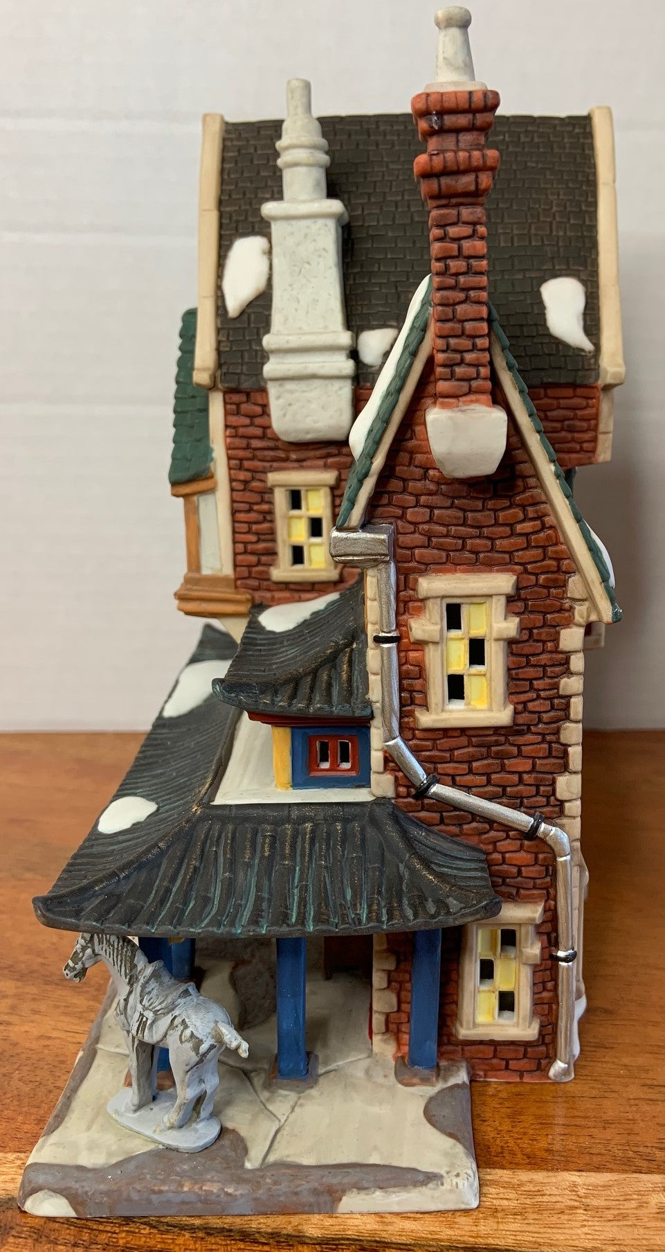 Department 56 The China Trader side