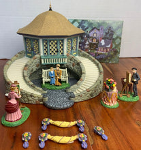 Load image into Gallery viewer, Dept 56- Seasons Bay "Parkside Pavilion Gift Set"