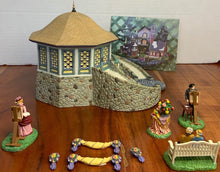 Load image into Gallery viewer, Dept 56- Seasons Bay "Parkside Pavilion Gift Set"